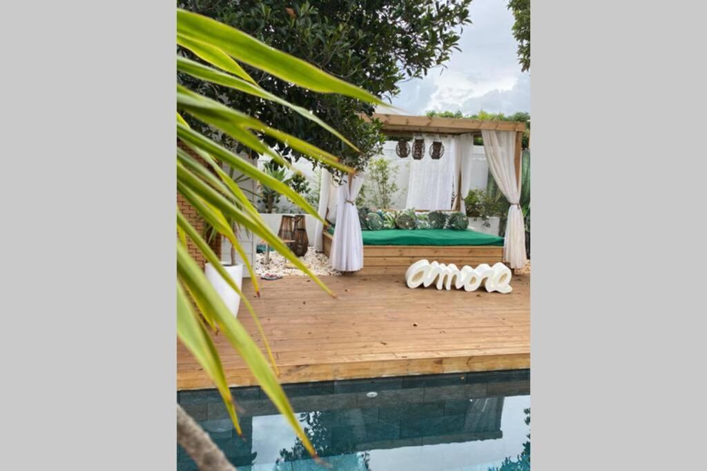 La Caze Amoremieve Pour Un Sejour Cozy A St Pierre Saint Pierre Bagian luar foto