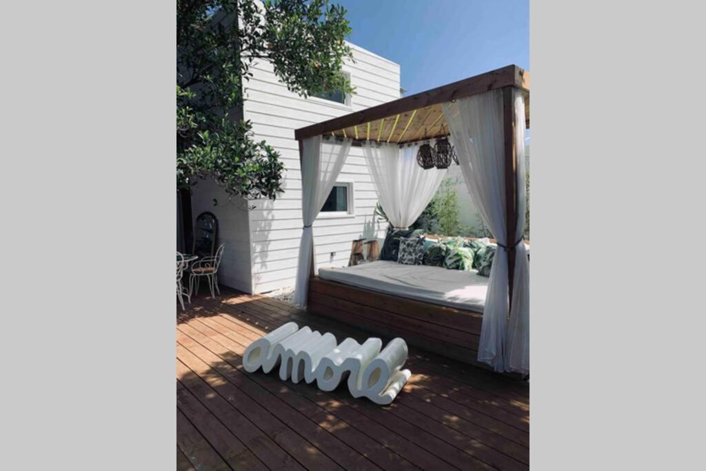 La Caze Amoremieve Pour Un Sejour Cozy A St Pierre Saint Pierre Bagian luar foto